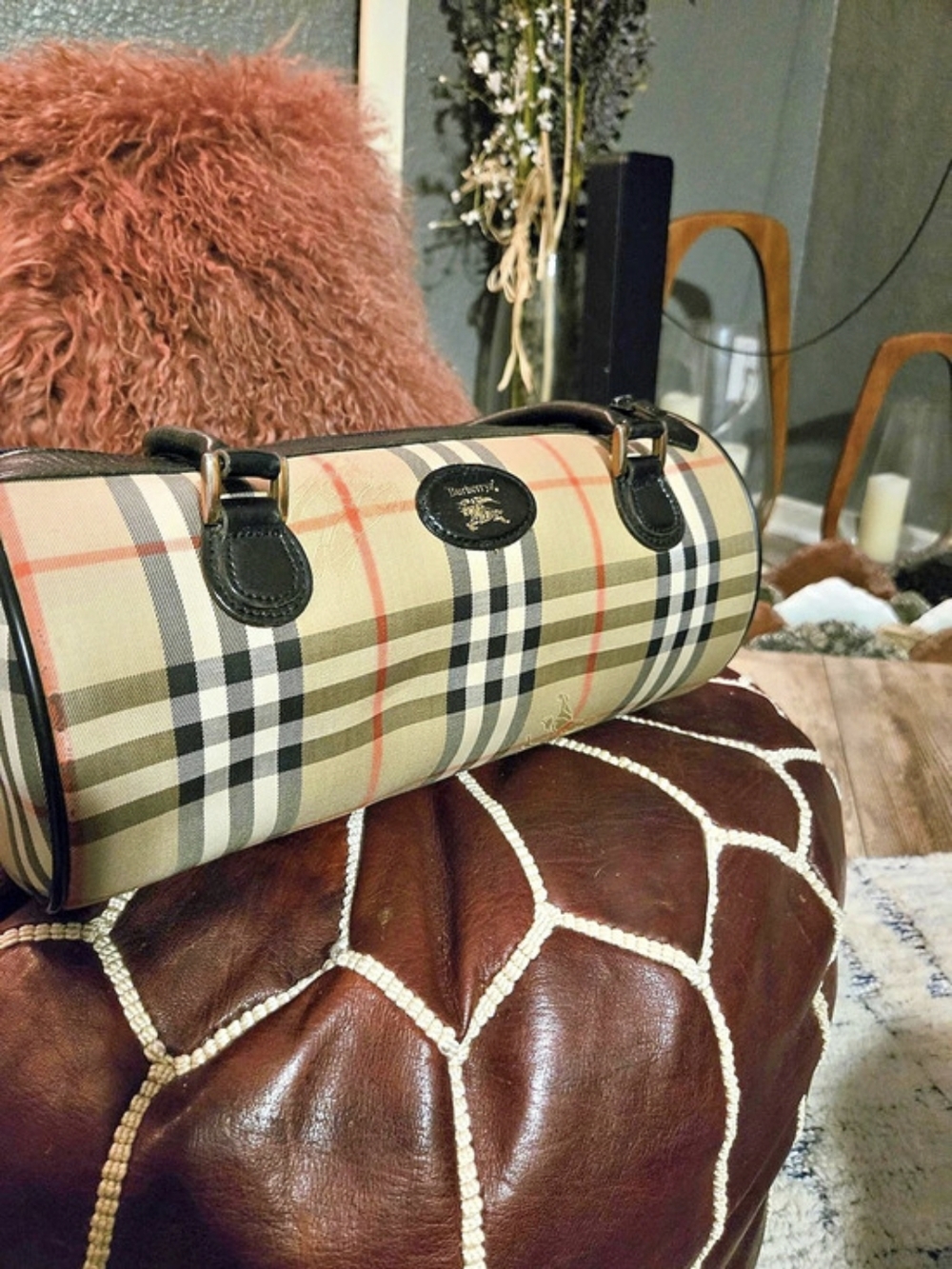 Burberrys RARE Vintage Check Barrel/Boston Bag EUC